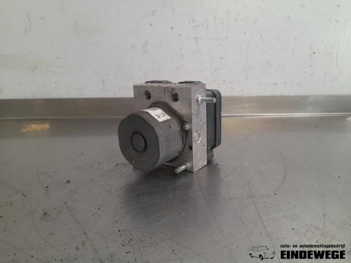 Gebruikte ABS Pomp Citroen C4 Picasso (3D/3E) 1.2 12V PureTech 130 Prijs € 105,00 Margeregeling aangeboden door Auto- en demontagebedrijf Eindewege