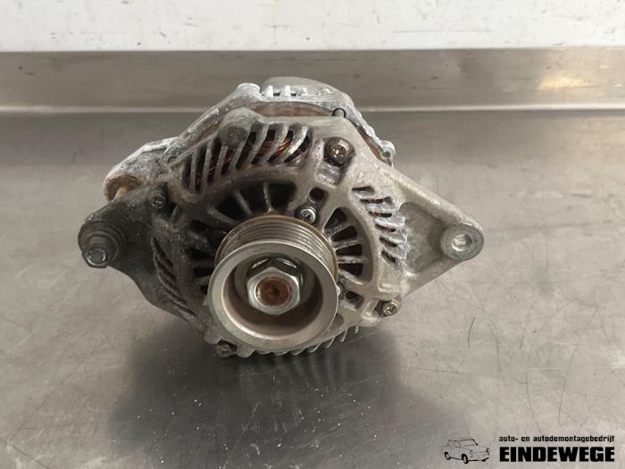Gebruikte Dynamo Mitsubishi Attrage (A1) 1.2 12V Prijs € 52,50 Margeregeling aangeboden door Auto- en demontagebedrijf Eindewege