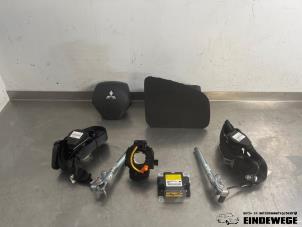 Gebruikte Airbag Set + Module Mitsubishi Attrage (A1) 1.2 12V Prijs € 525,00 Margeregeling aangeboden door Auto- en demontagebedrijf Eindewege