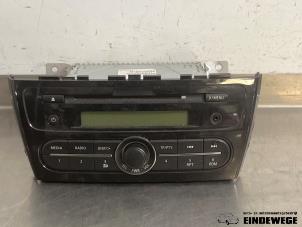 Gebruikte Radio CD Speler Mitsubishi Attrage (A1) 1.2 12V Prijs € 52,50 Margeregeling aangeboden door Auto- en demontagebedrijf Eindewege