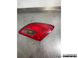 Gebruikte Achterlicht rechts Opel Astra J (PC6/PD6/PE6/PF6) 1.6 16V Ecotec Prijs € 26,25 Margeregeling aangeboden door Auto- en demontagebedrijf Eindewege