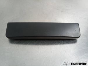 Gebruikte Radio omlijsting Ford Focus 1 Wagon 1.4 16V Prijs € 10,00 Margeregeling aangeboden door Auto- en demontagebedrijf Eindewege