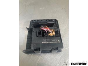 Gebruikte Comfort Module Volkswagen Golf V (1K1) 1.6 FSI 16V Prijs € 30,00 Margeregeling aangeboden door Auto- en demontagebedrijf Eindewege