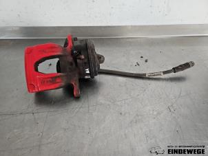 Gebruikte Remklauw (Tang) rechts-achter Audi Q5 (FYB/FYG) 2.0 50 TFSI e 16V Quattro Prijs € 78,50 Margeregeling aangeboden door Auto- en demontagebedrijf Eindewege