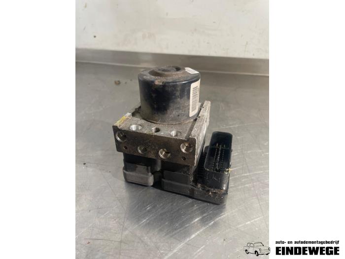 Gebruikte ABS Pomp Peugeot 207/207+ (WA/WC/WM) 1.4 16V Vti Prijs € 52,50 Margeregeling aangeboden door Auto- en demontagebedrijf Eindewege