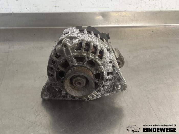 Gebruikte Dynamo Skoda Superb (3U4) 1.8 20V Turbo Prijs € 35,00 Margeregeling aangeboden door Auto- en demontagebedrijf Eindewege