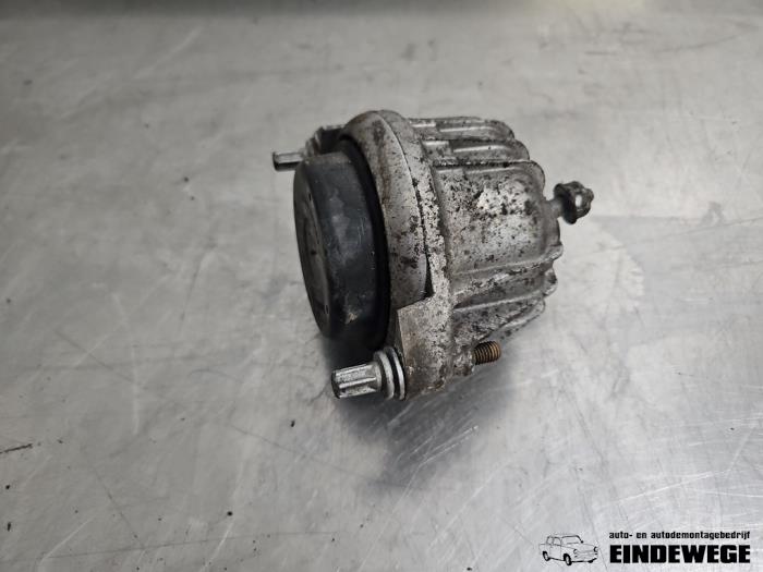 Gebruikte Motorsteun BMW 3 serie Touring (E91) 318i 16V Prijs € 20,00 Margeregeling aangeboden door Auto- en demontagebedrijf Eindewege