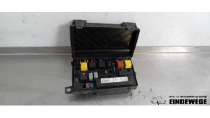 Gebruikte Zekeringkast Opel Zafira (M75) 1.6 16V Prijs € 65,00 Margeregeling aangeboden door Auto- en demontagebedrijf Eindewege