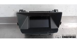 Gebruikte Display Interieur Opel Zafira (M75) 1.6 16V Prijs € 25,00 Margeregeling aangeboden door Auto- en demontagebedrijf Eindewege