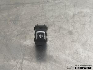 Gebruikte Schakelaar handrem Opel Zafira Tourer (P12) 2.0 CDTI 16V 110 Ecotec Prijs € 10,00 Margeregeling aangeboden door Auto- en demontagebedrijf Eindewege