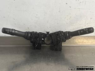 Gebruikte Licht + Raw Schakelaar Peugeot 107 1.0 12V Prijs € 35,00 Margeregeling aangeboden door Auto- en demontagebedrijf Eindewege