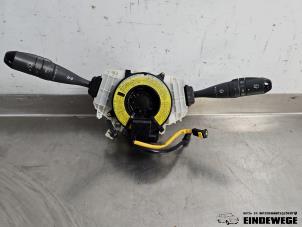 Gebruikte Combischakelaar Stuurkolom Smart Forfour (454) 1.1 12V Prijs € 35,00 Margeregeling aangeboden door Auto- en demontagebedrijf Eindewege