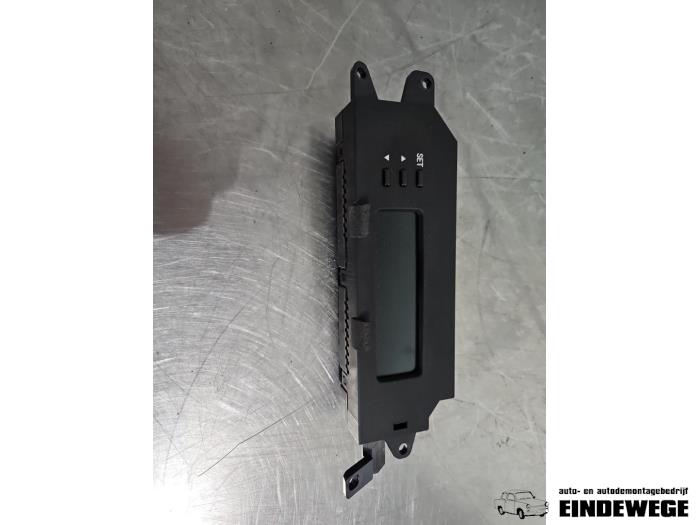 Gebruikte Display Interieur Hyundai i20 1.2i 16V Prijs € 30,00 Margeregeling aangeboden door Auto- en demontagebedrijf Eindewege