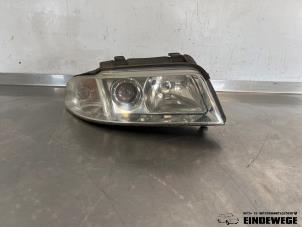 Gebruikte Koplamp rechts Audi A4 (B5) 1.8 20V Prijs € 25,00 Margeregeling aangeboden door Auto- en demontagebedrijf Eindewege