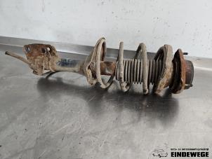 Gebruikte Mac Phersonpoot links-voor Subaru Forester (SF) 2.0 16V X Prijs € 40,00 Margeregeling aangeboden door Auto- en demontagebedrijf Eindewege