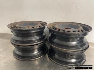Gebruikte Velgen set Hyundai i10 (B5) 1.0 12V Prijs € 78,50 Margeregeling aangeboden door Auto- en demontagebedrijf Eindewege