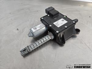 Gebruikte Handrem motor Citroen C4 Picasso (UD/UE/UF) 1.6 HDi 16V 110 Prijs € 210,00 Margeregeling aangeboden door Auto- en demontagebedrijf Eindewege