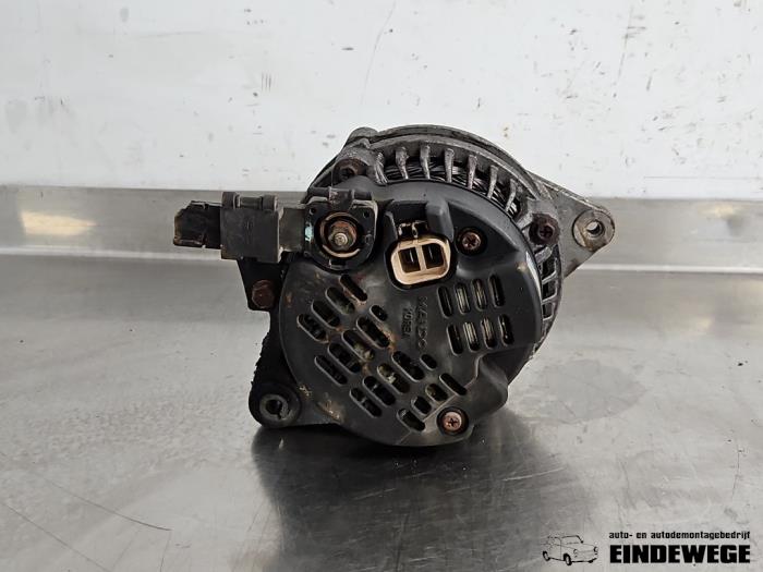 Dynamo van een Hyundai Lantra/Elantra II Wagon 2.0i GLS 16V 2000