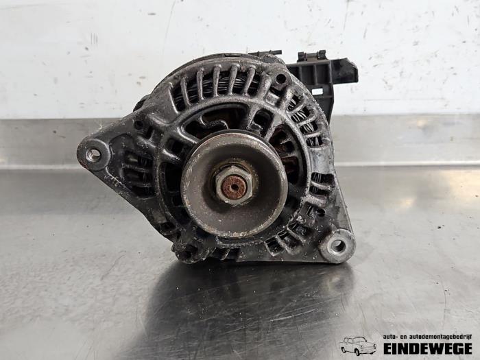 Dynamo van een Hyundai Lantra/Elantra II Wagon 2.0i GLS 16V 2000