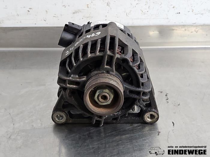 Gebruikte Dynamo Peugeot 206 (2A/C/H/J/S) 1.4 XR,XS,XT,Gentry Prijs € 30,00 Margeregeling aangeboden door Auto- en demontagebedrijf Eindewege