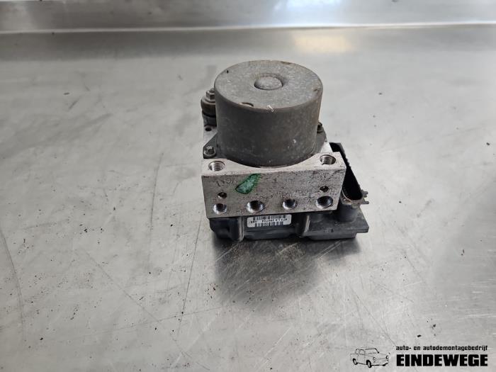 Gebruikte ABS Pomp Nissan Micra (K12) 1.2 16V Prijs € 45,00 Margeregeling aangeboden door Auto- en demontagebedrijf Eindewege