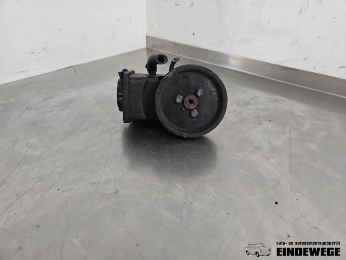 Gebruikte Servopomp BMW 3 serie (E46/4) 320d 16V Prijs € 52,50 Margeregeling aangeboden door Auto- en demontagebedrijf Eindewege