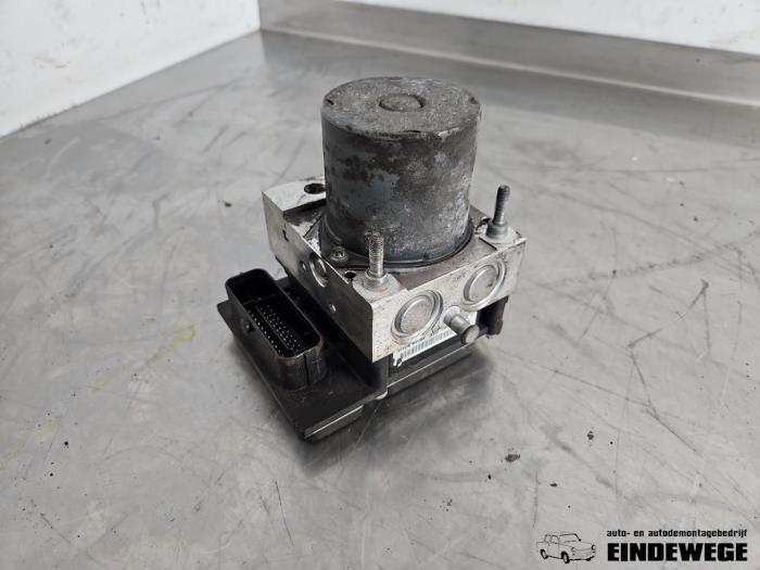 Gebruikte ABS Pomp Audi A6 (C6) 2.4 V6 24V Prijs € 78,50 Margeregeling aangeboden door Auto- en demontagebedrijf Eindewege