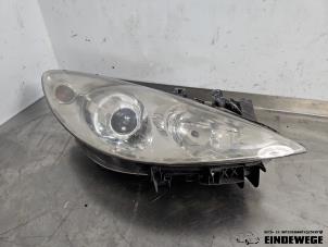 Gebruikte Koplamp rechts Peugeot 307 SW (3H) 1.6 HDiF 110 16V Prijs € 78,50 Margeregeling aangeboden door Auto- en demontagebedrijf Eindewege
