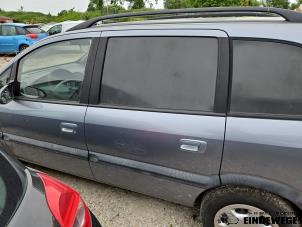 Gebruikte Deur 4Deurs links-achter Opel Zafira (F75) 2.0 DI 16V Prijs € 80,00 Margeregeling aangeboden door Auto- en demontagebedrijf Eindewege