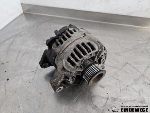 Gebruikte Dynamo Opel Zafira (F75) 2.0 DI 16V Prijs € 30,00 Margeregeling aangeboden door Auto- en demontagebedrijf Eindewege