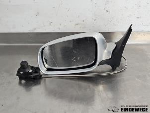Gebruikte Spiegel Buiten links Volkswagen Golf IV (1J1) 1.4 16V Prijs € 25,00 Margeregeling aangeboden door Auto- en demontagebedrijf Eindewege