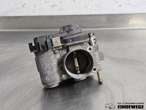 Gebruikte Gasklephuis Opel Astra H SW (L35) 1.6 16V Twinport Prijs € 30,00 Margeregeling aangeboden door Auto- en demontagebedrijf Eindewege