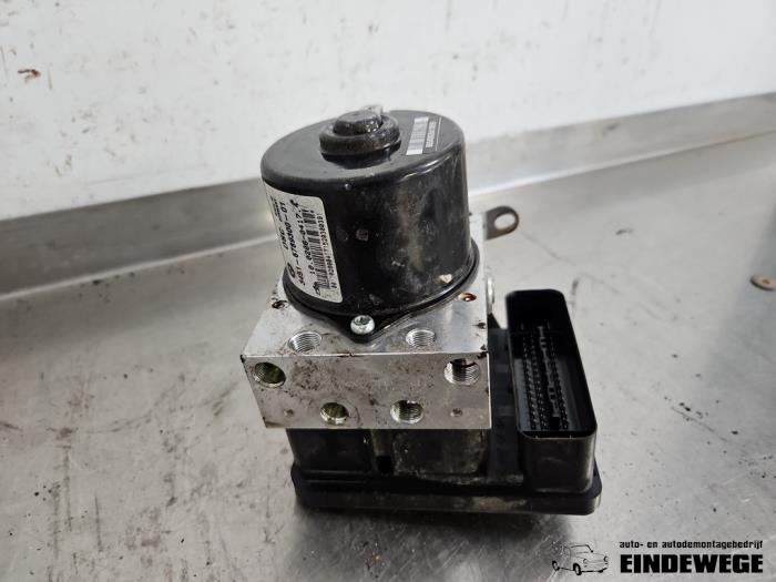Gebruikte ABS Pomp BMW 1 serie (E87/87N) 116d 16V Prijs € 60,00 Margeregeling aangeboden door Auto- en demontagebedrijf Eindewege