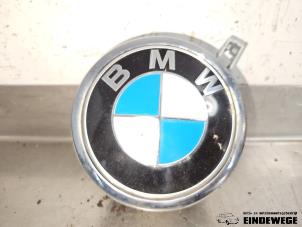 Gebruikte Achterklep Handgreep BMW 1 serie (E87/87N) 116d 16V Prijs € 30,00 Margeregeling aangeboden door Auto- en demontagebedrijf Eindewege