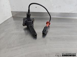 Gebruikte Bobine Mercedes SLK (R170) 2.0 200 16V Prijs € 25,00 Margeregeling aangeboden door Auto- en demontagebedrijf Eindewege