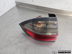 Gebruikte Achterlicht links Ford S-Max (GBW) 1.8 TDCi 16V Prijs € 30,00 Margeregeling aangeboden door Auto- en demontagebedrijf Eindewege