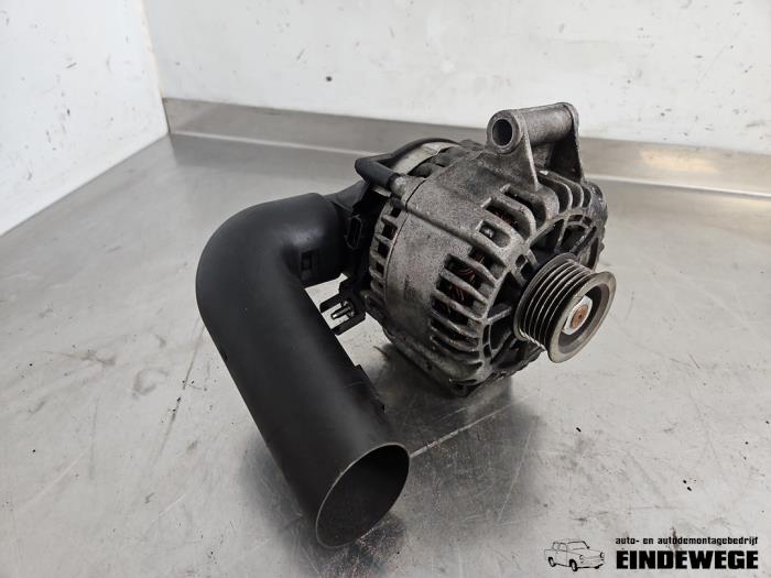 Gebruikte Dynamo Ford Mondeo III Wagon 1.8 16V Prijs € 35,00 Margeregeling aangeboden door Auto- en demontagebedrijf Eindewege