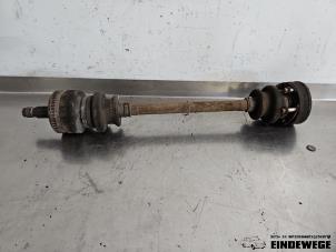 Gebruikte Aandrijfas rechts-achter Mercedes CLK (C208) 2.0 200K Evo 16V Prijs € 35,00 Margeregeling aangeboden door Auto- en demontagebedrijf Eindewege