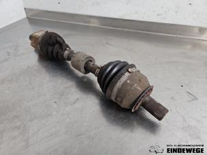 Gebruikte Aandrijfas links-voor Volvo V60 I (FW/GW) 2.0 D3 20V Prijs € 105,00 Margeregeling aangeboden door Auto- en demontagebedrijf Eindewege