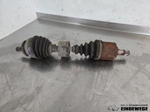 Gebruikte Aandrijfas links-voor Volvo V70 (SW) 2.5 T 20V AWD Prijs € 52,50 Margeregeling aangeboden door Auto- en demontagebedrijf Eindewege