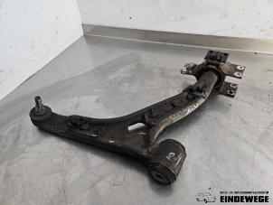 Gebruikte Draagarm rechts-voor Mercedes B (W246) 1.6 B-180 BlueEFFICIENCY Turbo 16V Prijs € 40,00 Margeregeling aangeboden door Auto- en demontagebedrijf Eindewege