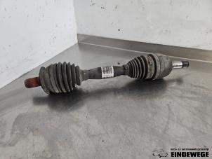 Gebruikte Aandrijfas links-voor Mercedes B (W246) 1.6 B-180 BlueEFFICIENCY Turbo 16V Prijs € 78,50 Margeregeling aangeboden door Auto- en demontagebedrijf Eindewege