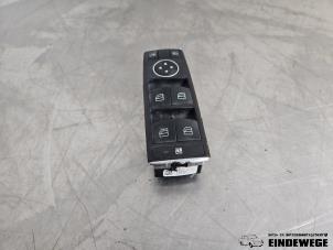 Gebruikte Combischakelaar ramen Mercedes B (W246) 1.6 B-180 BlueEFFICIENCY Turbo 16V Prijs € 35,00 Margeregeling aangeboden door Auto- en demontagebedrijf Eindewege