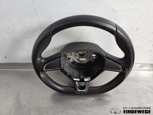 Gebruikte Stuurwiel Skoda Fabia III Combi (NJ5) 1.2 TSI 16V Greentech Prijs € 262,50 Margeregeling aangeboden door Auto- en demontagebedrijf Eindewege
