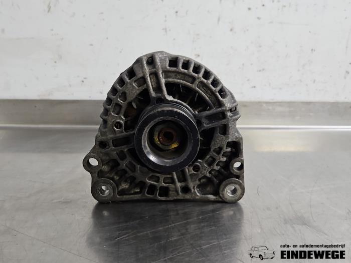 Gebruikte Dynamo Skoda Fabia (6Y2) 1.4i 16V Prijs € 35,00 Margeregeling aangeboden door Auto- en demontagebedrijf Eindewege