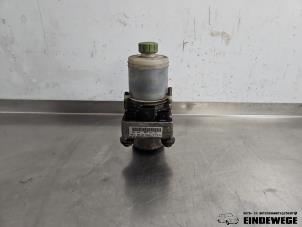 Gebruikte Servopomp Skoda Fabia (6Y2) 1.4i 16V Prijs € 88,50 Margeregeling aangeboden door Auto- en demontagebedrijf Eindewege