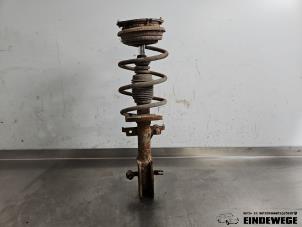 Gebruikte Voorpoot links Renault Laguna II (BG) 1.8 16V Prijs € 40,00 Margeregeling aangeboden door Auto- en demontagebedrijf Eindewege