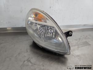 Gebruikte Koplamp rechts Lancia Ypsilon (843) 1.2 16V Prijs € 30,00 Margeregeling aangeboden door Auto- en demontagebedrijf Eindewege