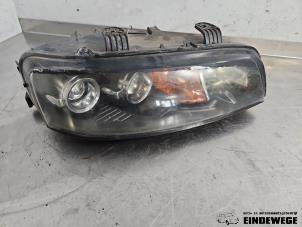 Gebruikte Koplamp rechts Fiat Punto II (188) 1.2 16V 3-Drs. Prijs € 25,00 Margeregeling aangeboden door Auto- en demontagebedrijf Eindewege