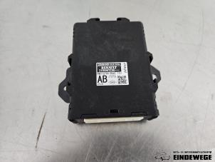 Gebruikte Computer Automatische Bak Renault Captur II (RJB) 1.6 E-Tech 160 Prijs € 210,00 Margeregeling aangeboden door Auto- en demontagebedrijf Eindewege